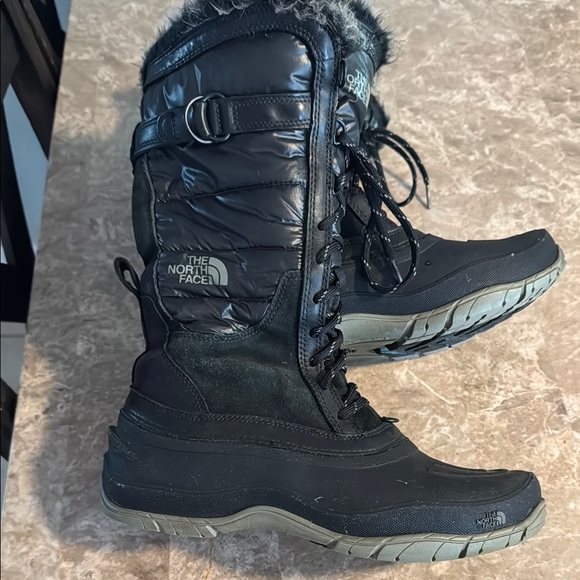 The North Face Black Winter Rain Boots with Insulation